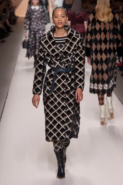 Look 43